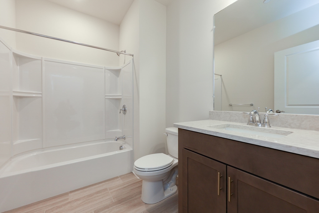4 Winslow Lane #213, Grafton, MA Photo #25