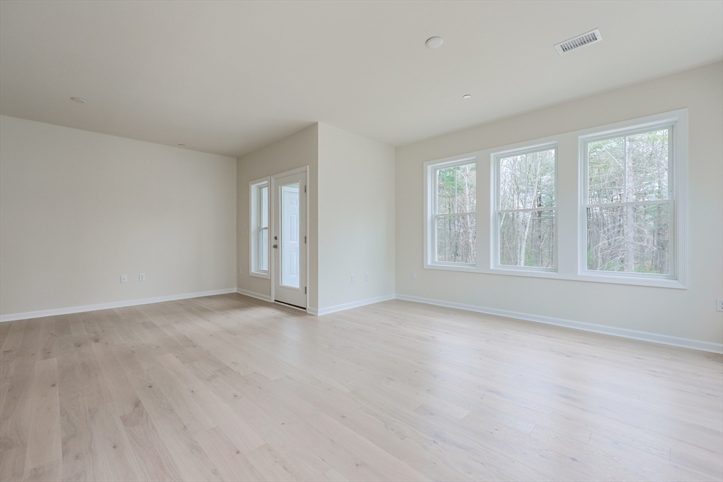 4 Winslow Lane #213, Grafton, MA Photo #11