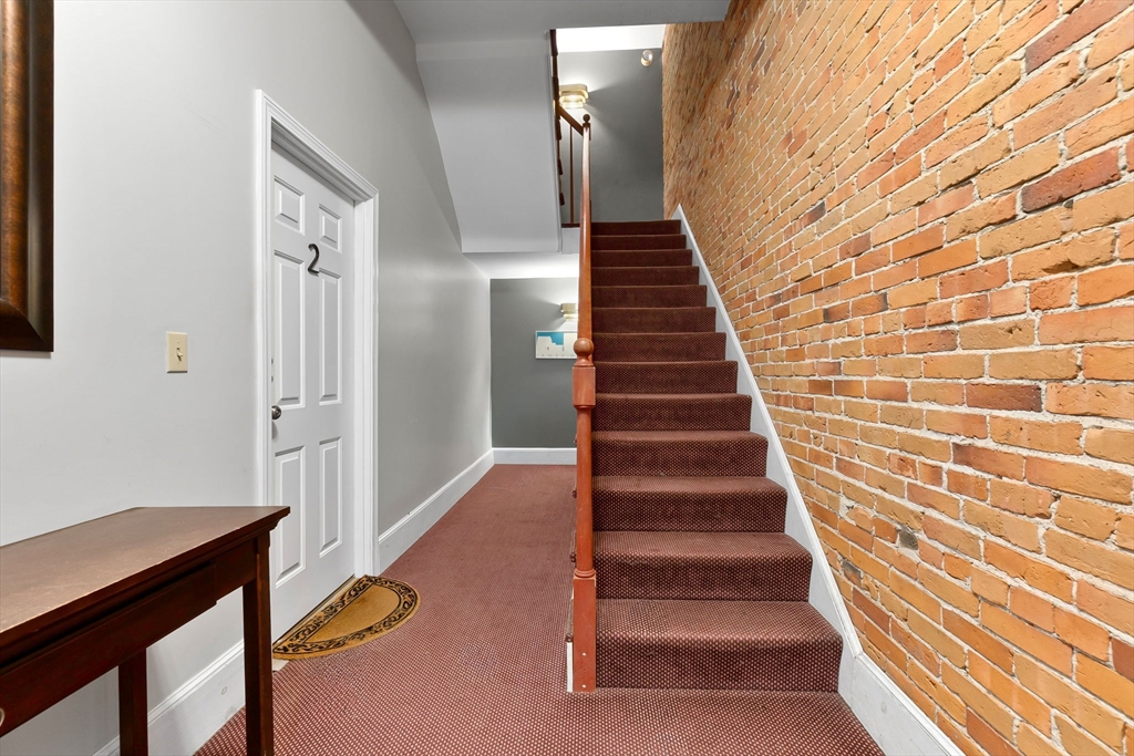 23 Chestnut St 3L