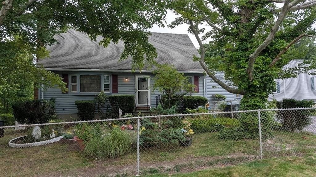 7 Charlotte Dr, Bristol, RI, 7 Charlotte Dr, Bristol, RI Photo #2