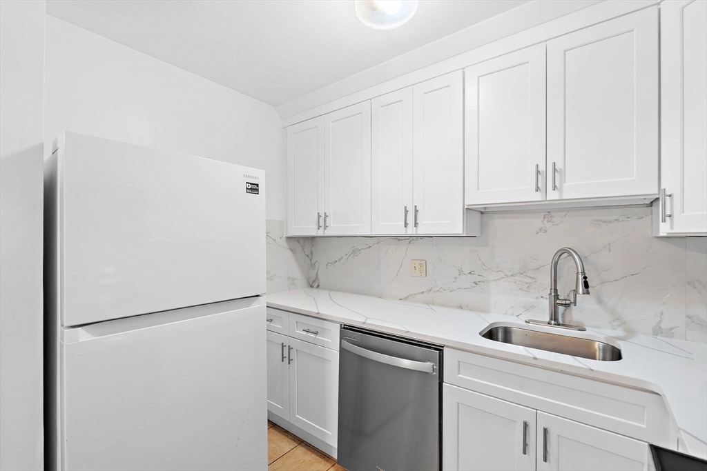 110 Boston Post Rd. E RD #8, Marlborough, MA, 110 Boston Post Rd. E RD #8, Marlborough, MA Photo #9