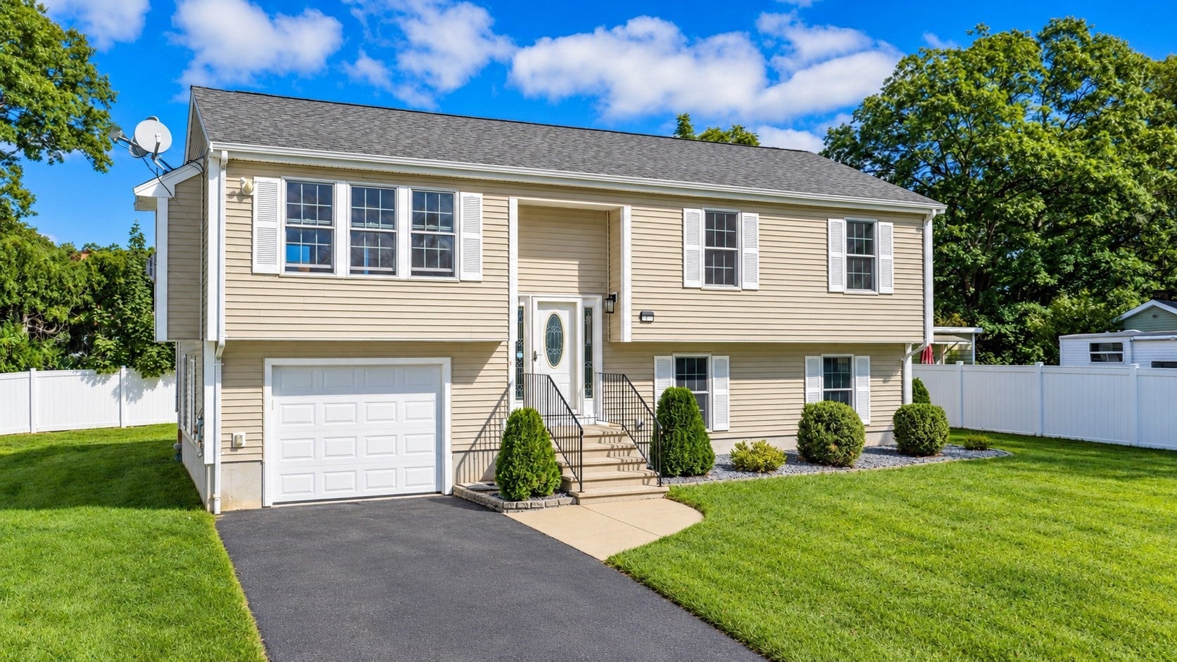 7 Vincent St.