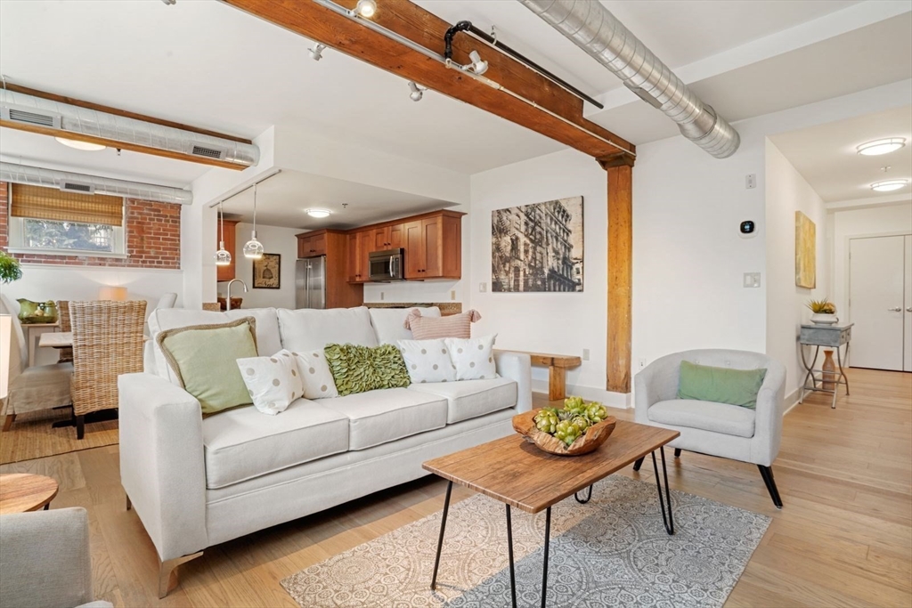 22 Cottage Park Ave 1