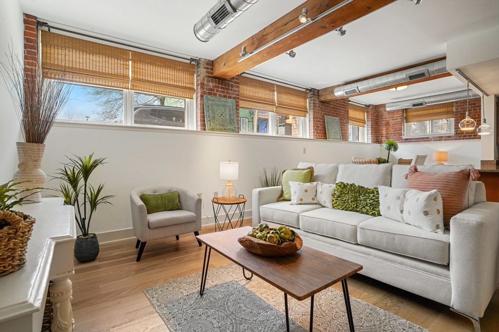 22 Cottage Park Ave 1