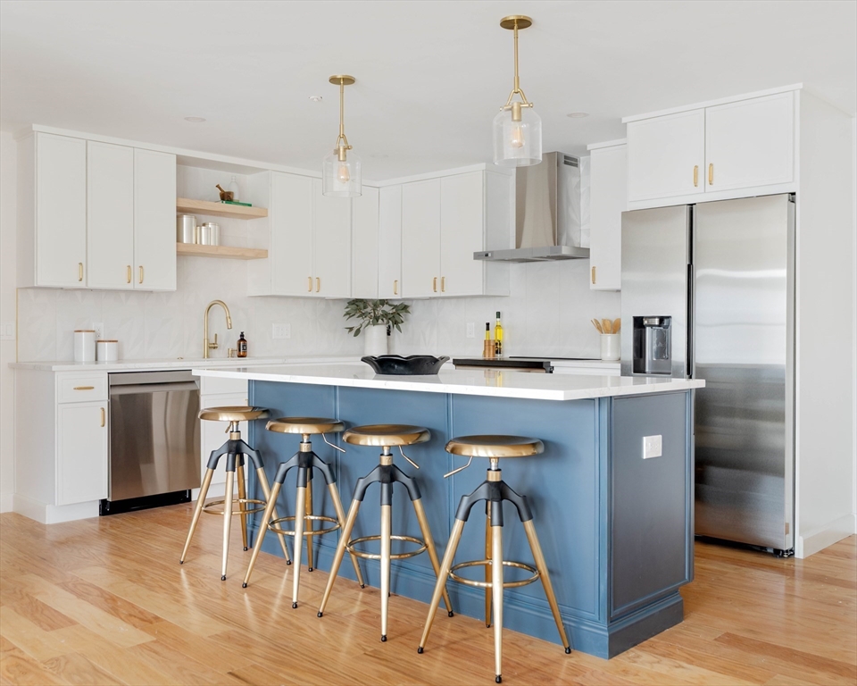 655 Saratoga Street 201