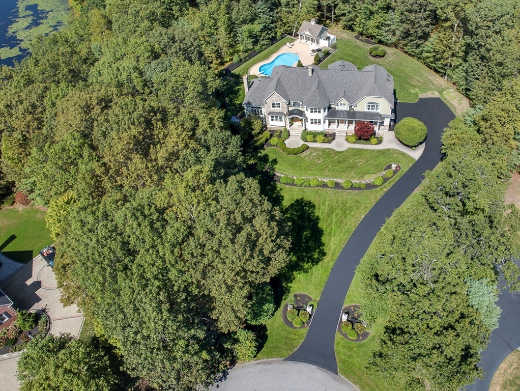 6 Little Hollow Lane