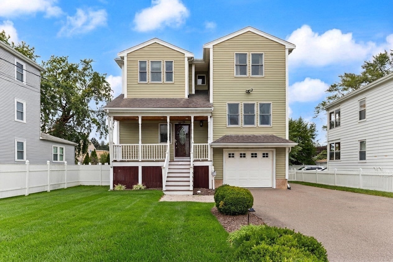 Photo of 16 Saint James Ave, Norwood, MA