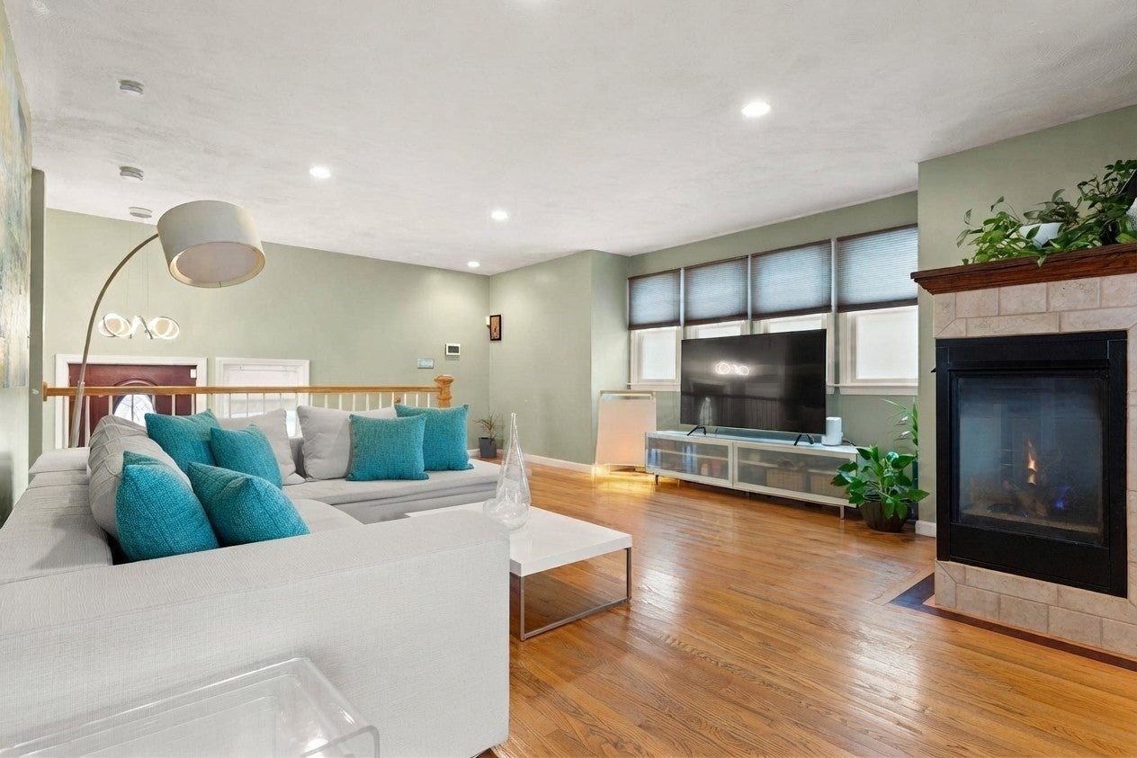 16 Saint James Ave, Norwood, MA, 16 Saint James Ave, Norwood, MA Photo #6