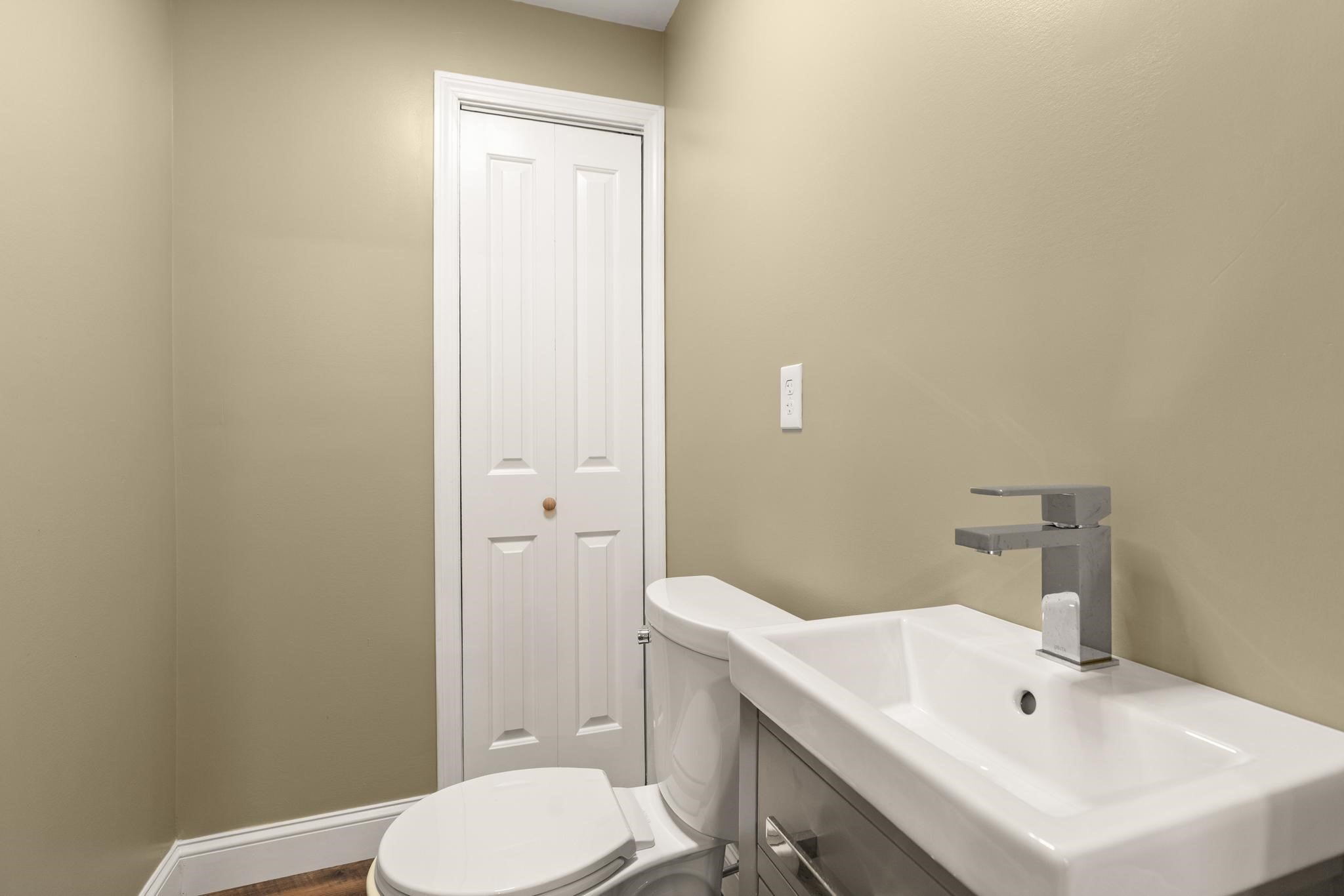 16 Saint James Ave, Norwood, MA, 16 Saint James Ave, Norwood, MA Photo #26