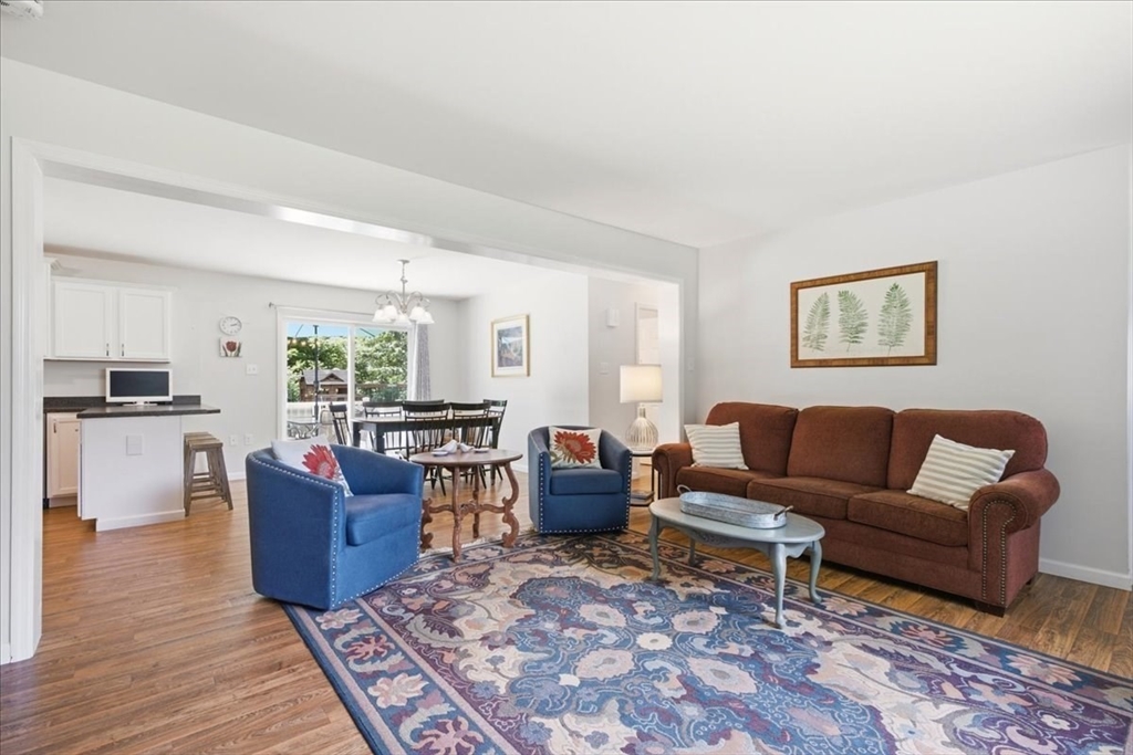 85 Lewis Ave 85