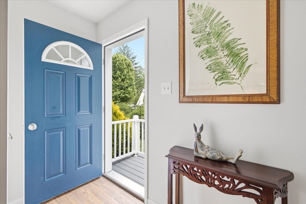 85 Lewis Ave 85