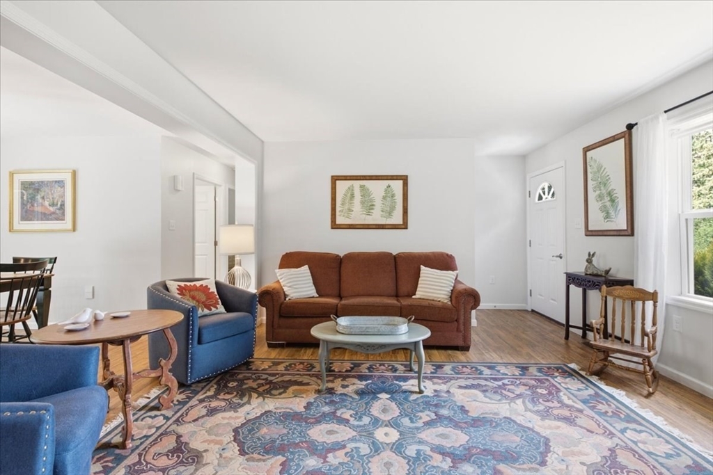 85 Lewis Ave 85
