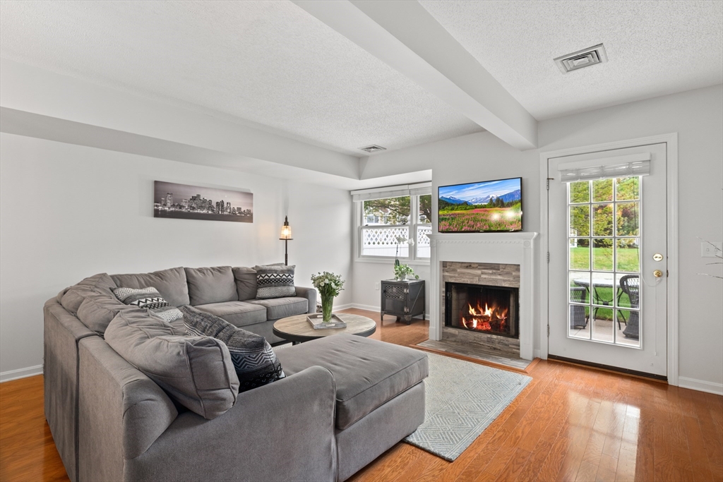 29 Merganser Way #29, Walpole, MA Photo #10