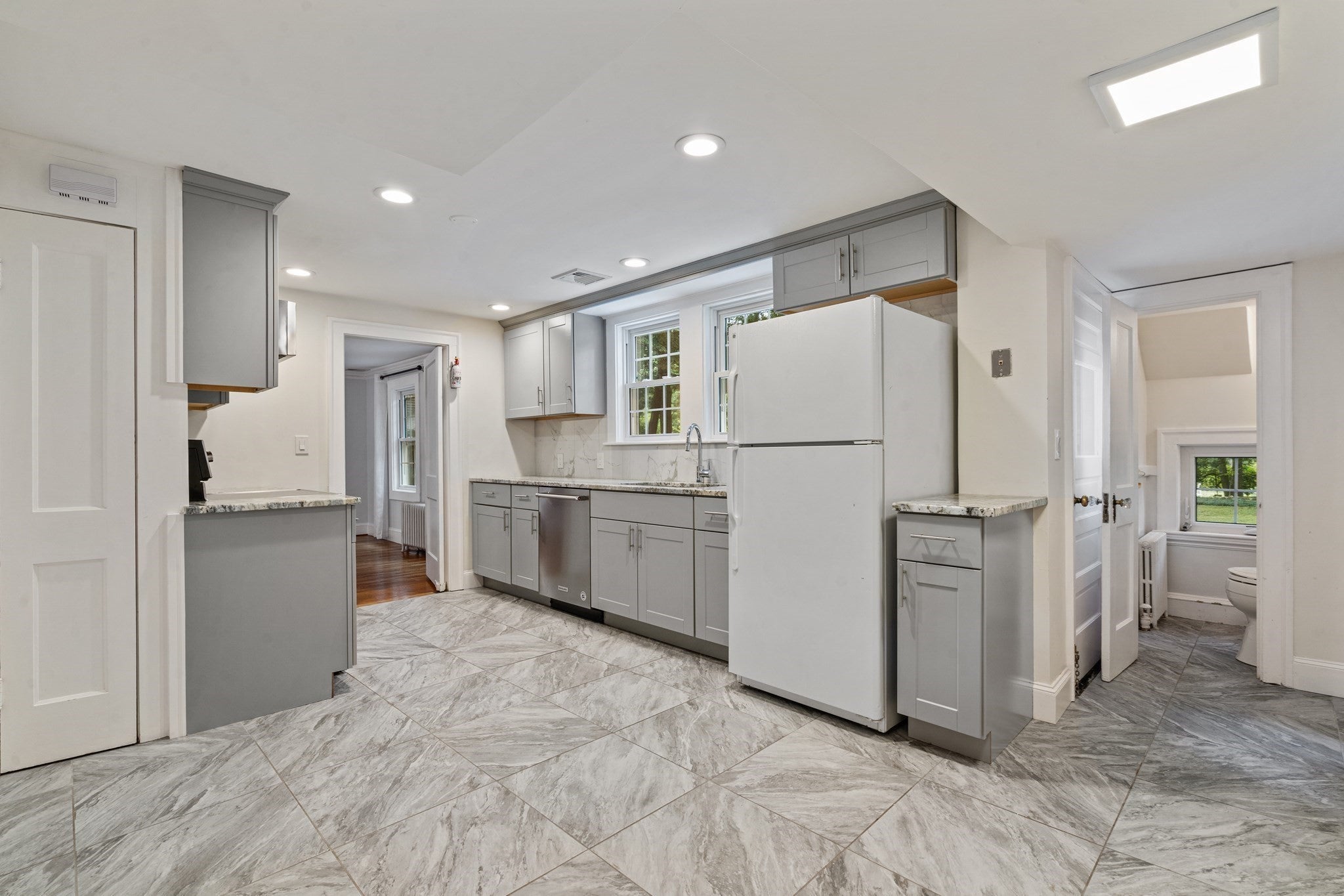 14 Gleason Rd