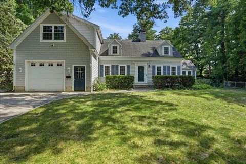 Photo of 94 High St, Hingham, MA 02043 (MLS # 73547560)