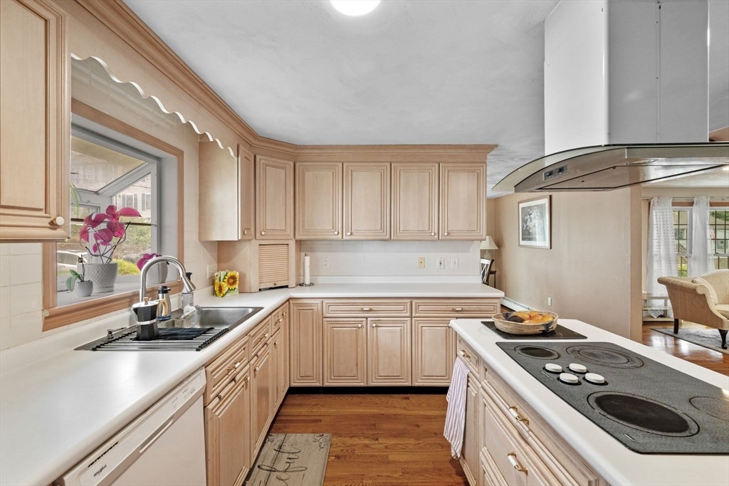 11 Mooney Rd, Salem, MA, 11 Mooney Rd, Salem, MA Photo #16