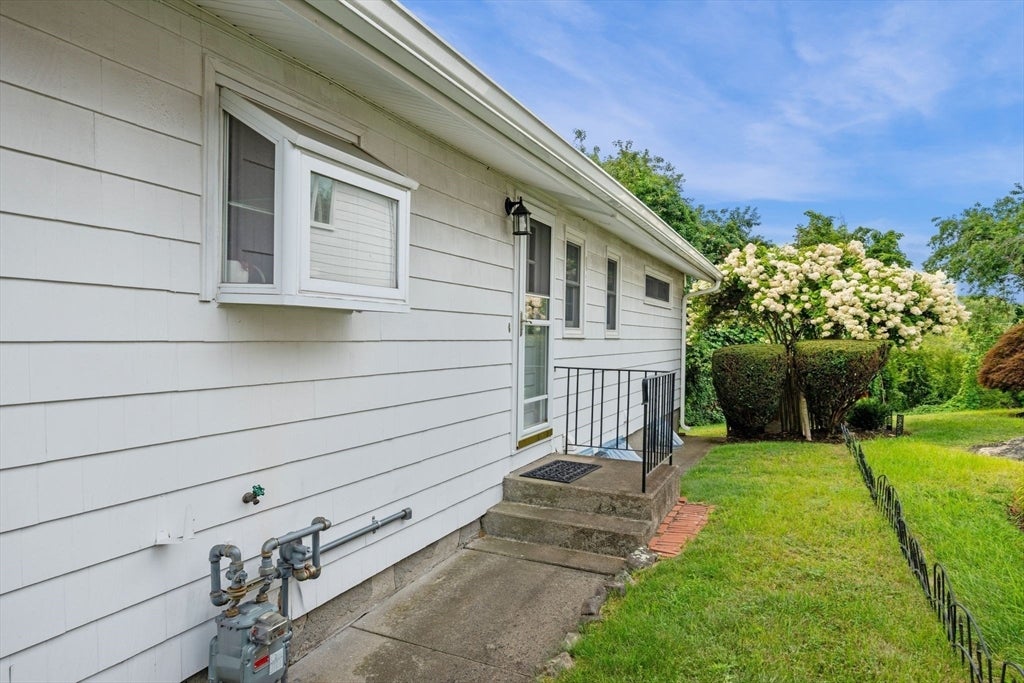 11 Mooney Rd, Salem, MA, 11 Mooney Rd, Salem, MA Photo #42