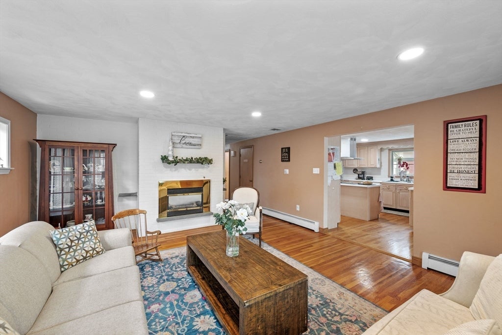 11 Mooney Rd, Salem, MA, 11 Mooney Rd, Salem, MA Photo #10