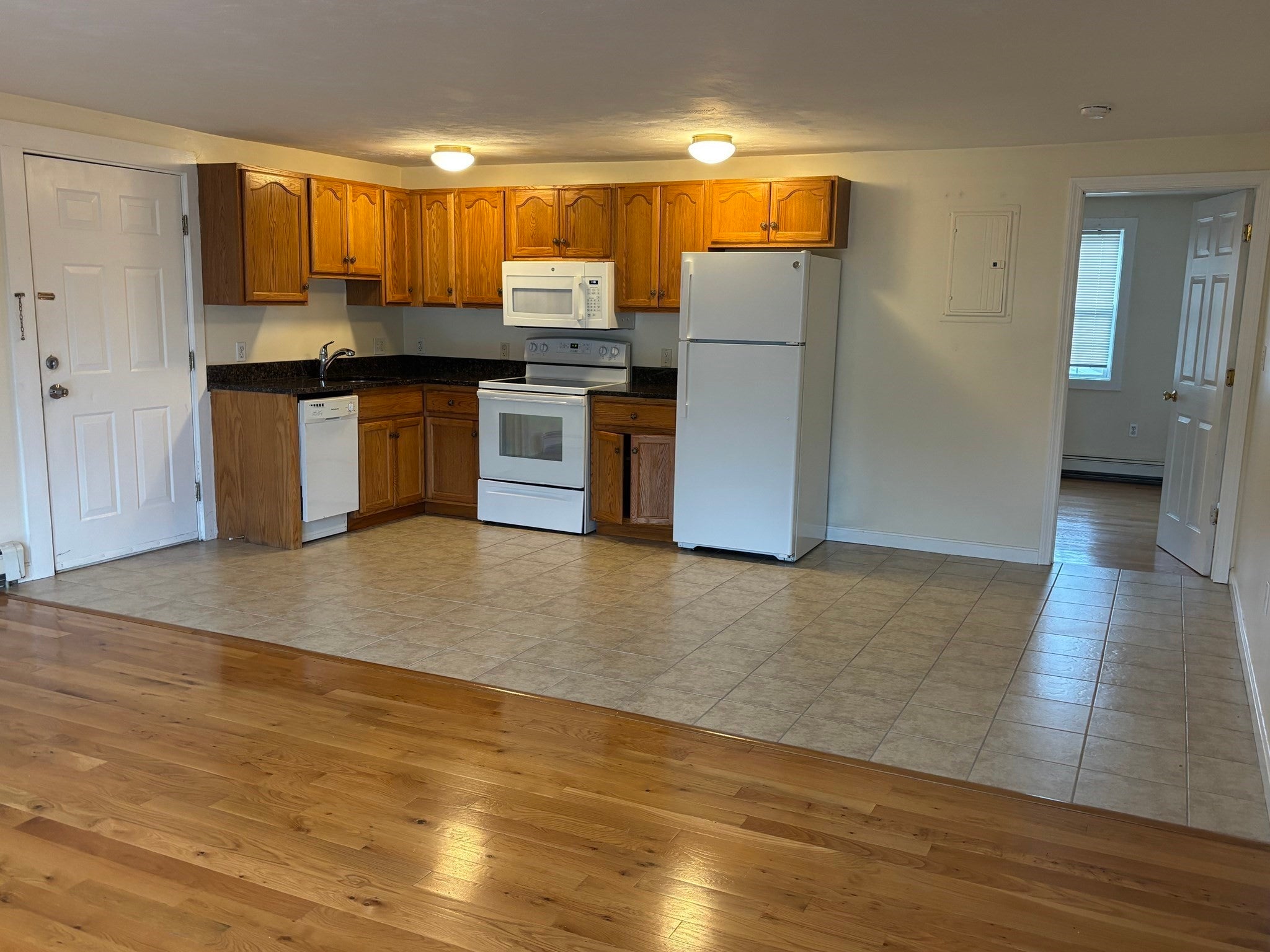 Photo of 1282 Commercial St, Weymouth, MA