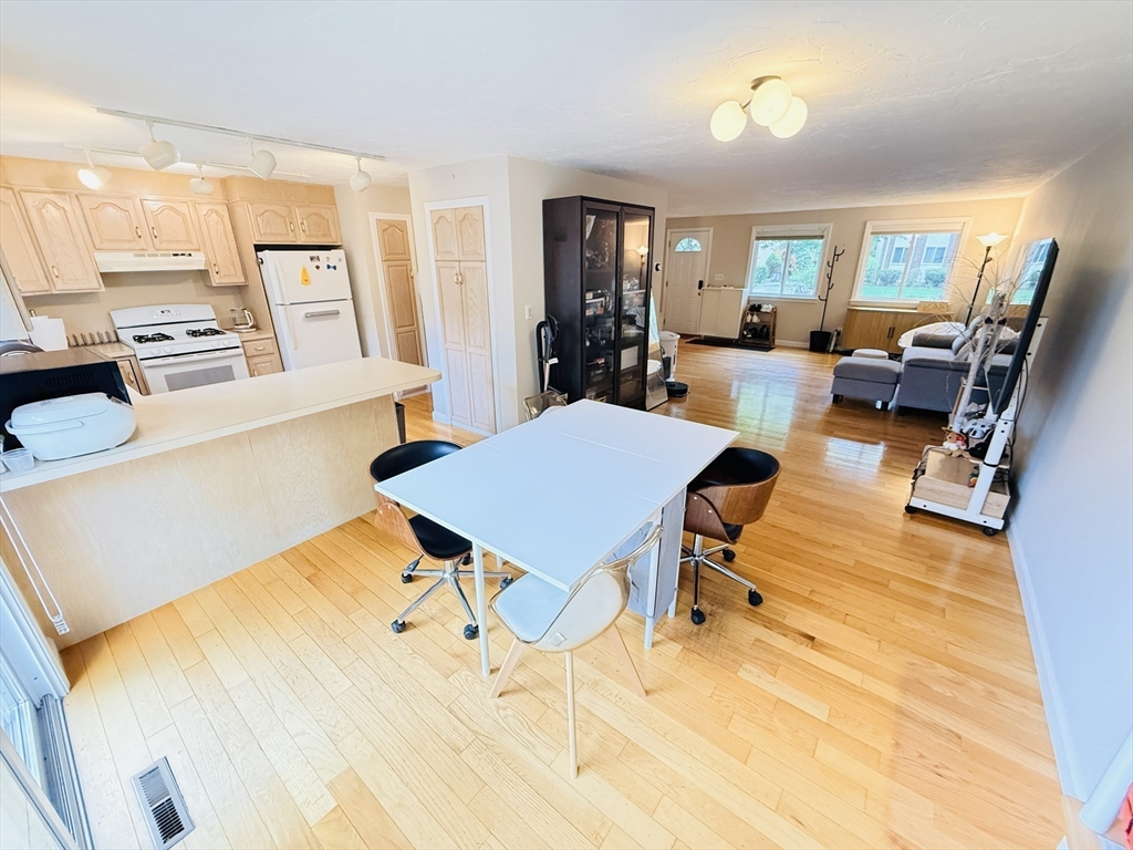 399 Pond St #D1, Braintree, MA Photo #13
