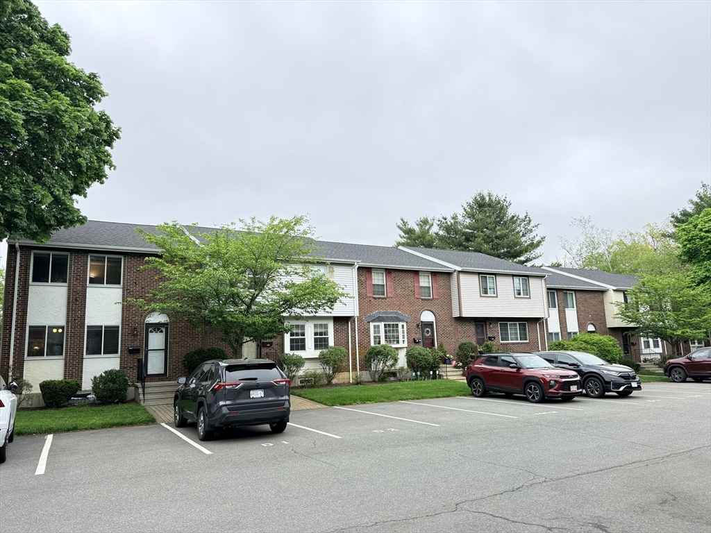399 Pond St #D1, Braintree, MA Photo #1