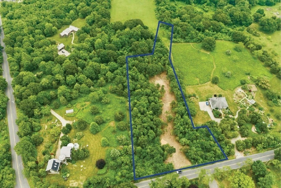 536 Horseneck Road
