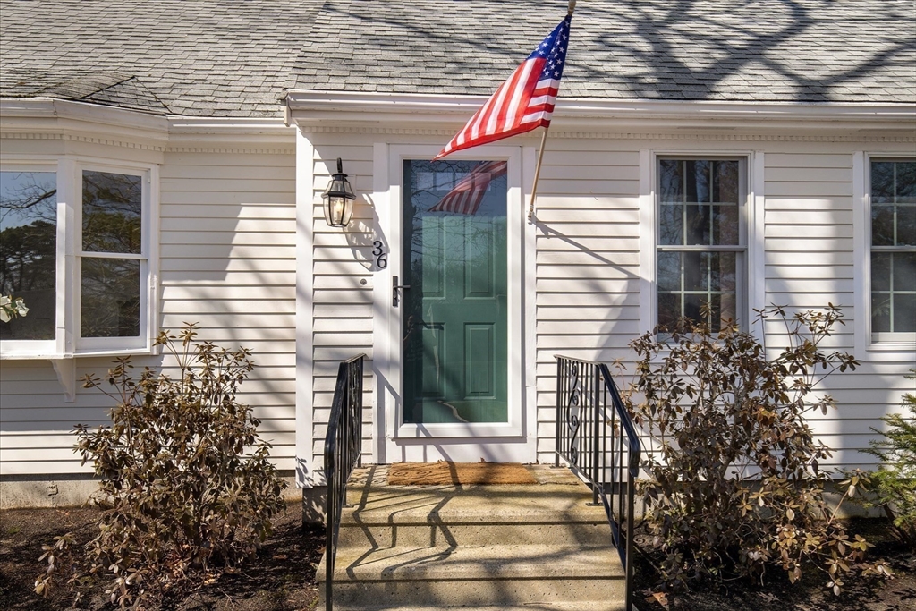 36 Clinton Dr