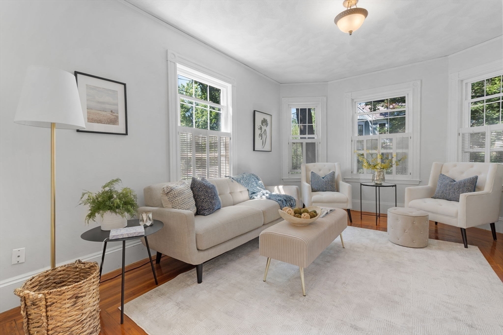 109 Lake View Ave