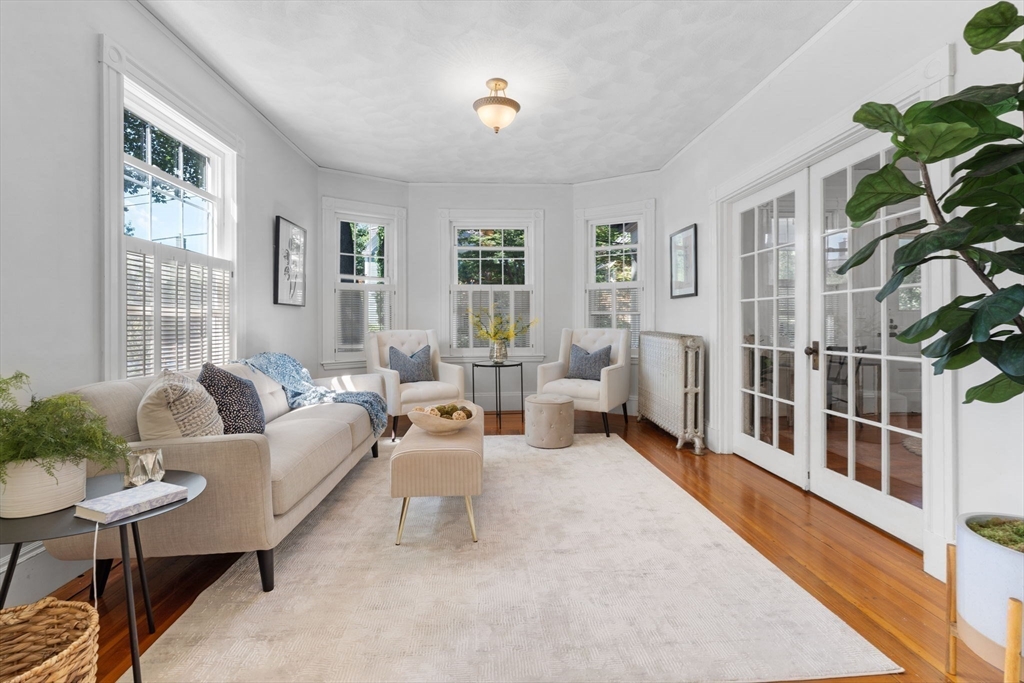 109 Lake View Ave
