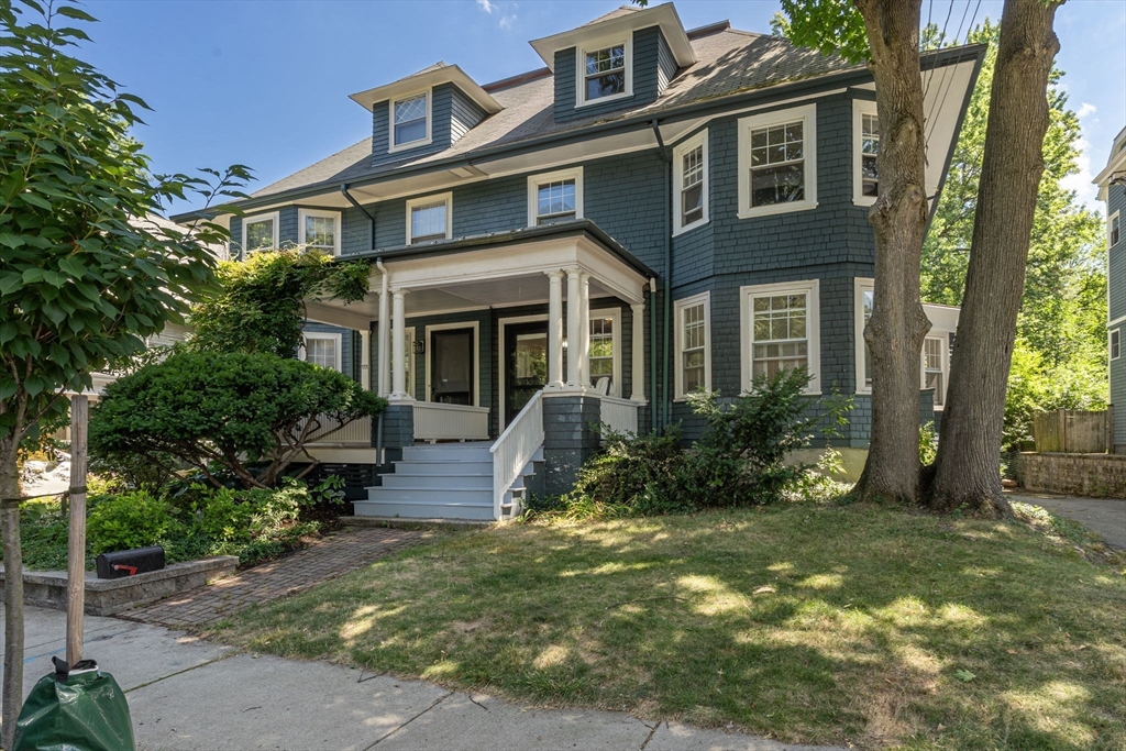 109 Lake View Ave