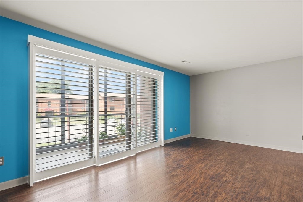 Photo of 221 Oak St #3-21, Brockton, MA 02301 (MLS # 73555575)