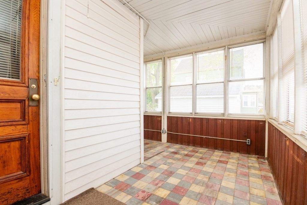 230 Roslindale Ave