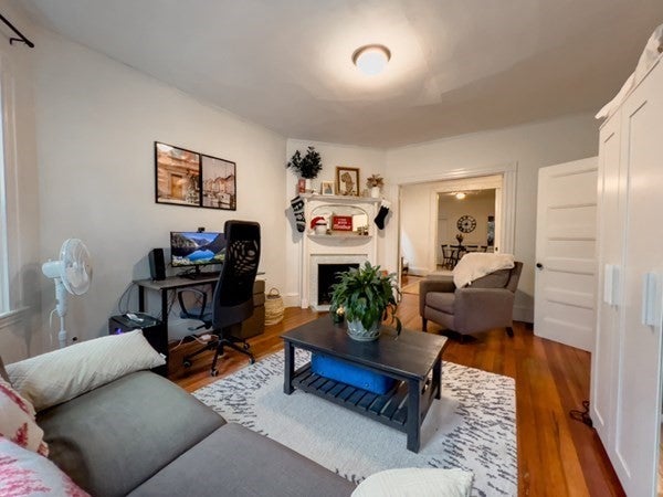 287 Chestnut Avenue #1, Boston, MA, 287 Chestnut Avenue #1, Boston, MA Photo #3