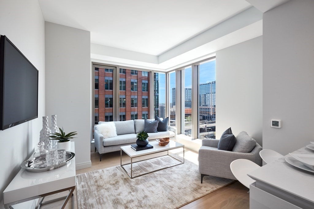 135 Seaport Blvd 808, Boston MA 02210