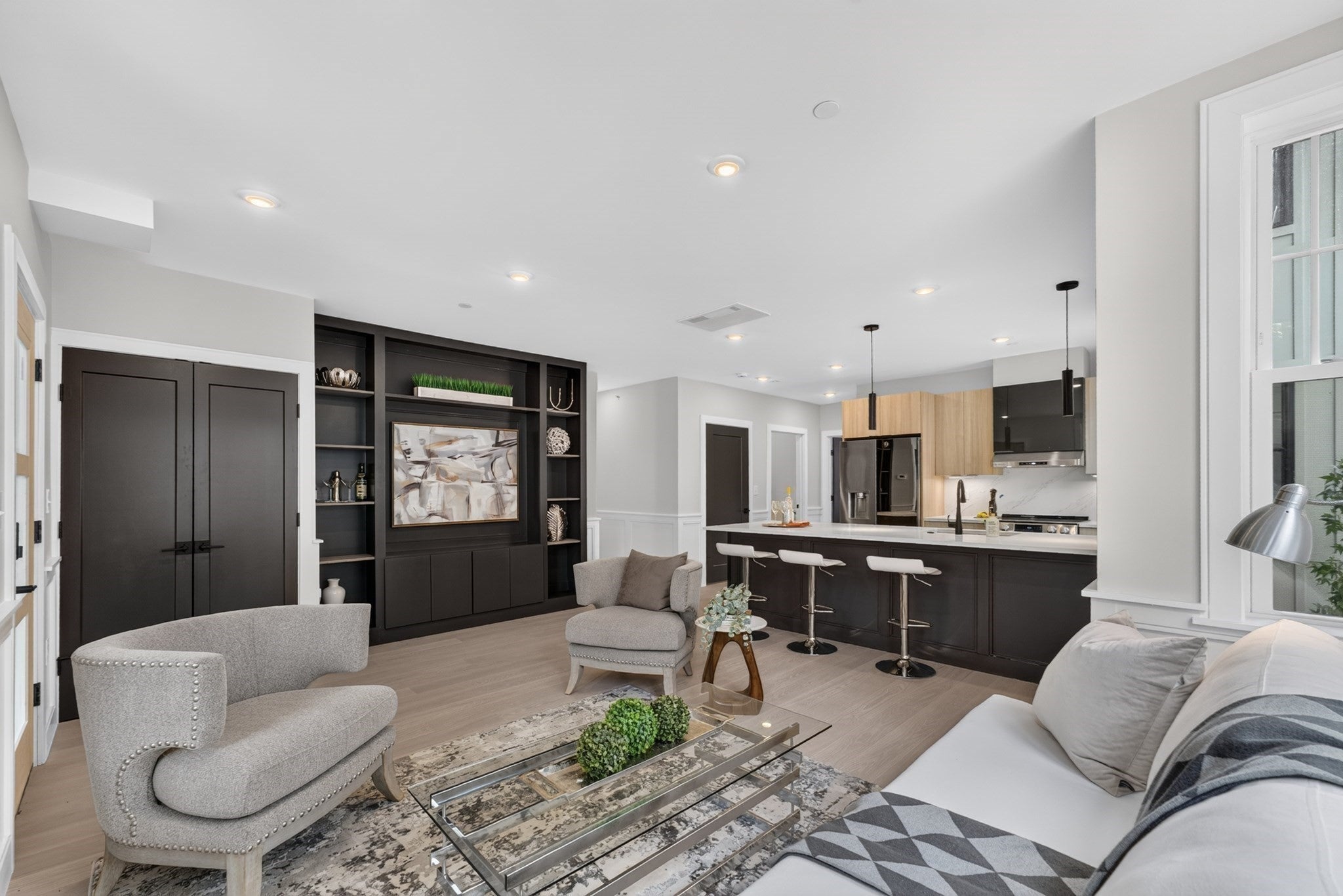 1006A Broadway A