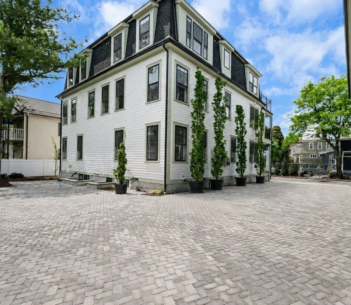 1006A Broadway A