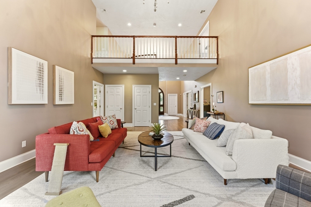 64 Cudworth Ln, Sudbury, MA Photo #6