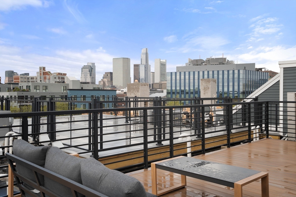 111 B St 8