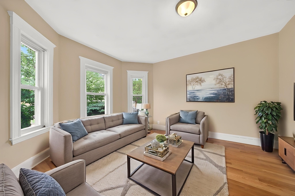 52 Pearson Rd