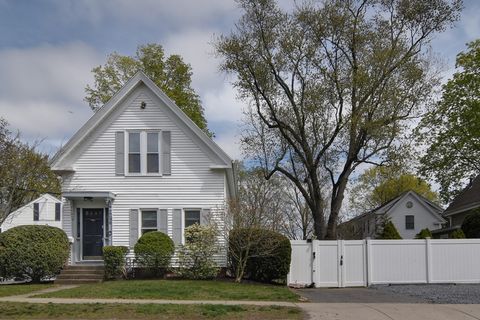 Photo of 10 Forest Ave, Natick, MA 01760 (MLS # 73513079)
