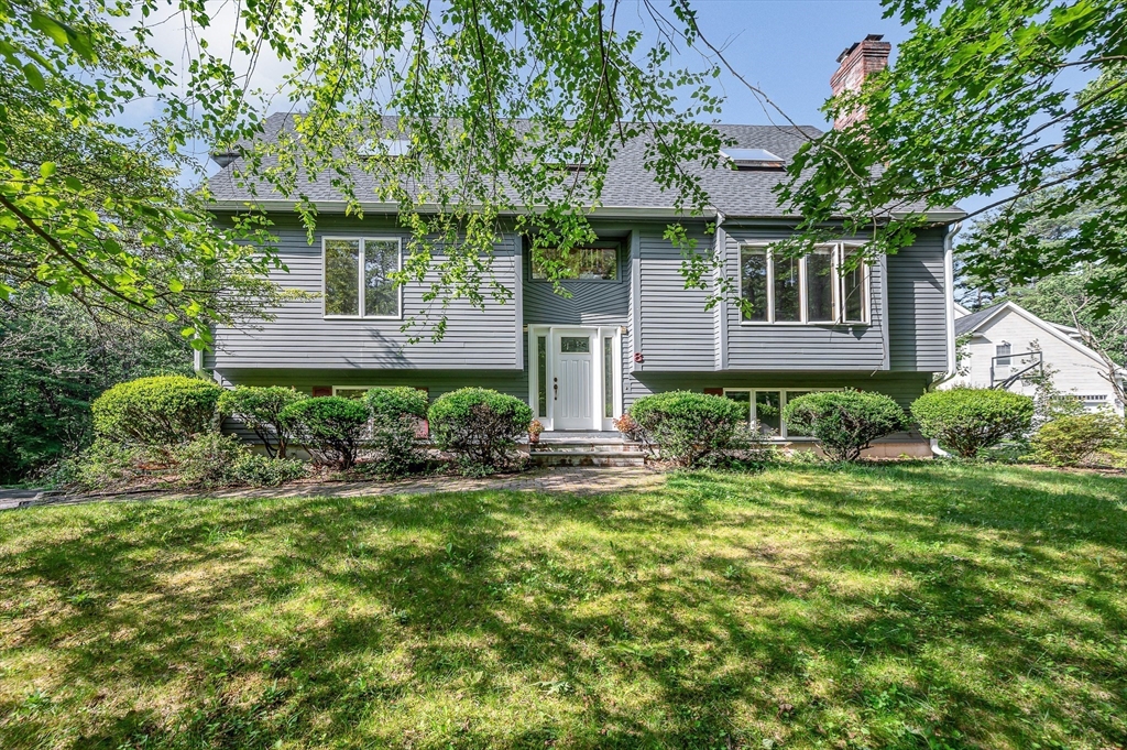 8 Horseshoe Drive