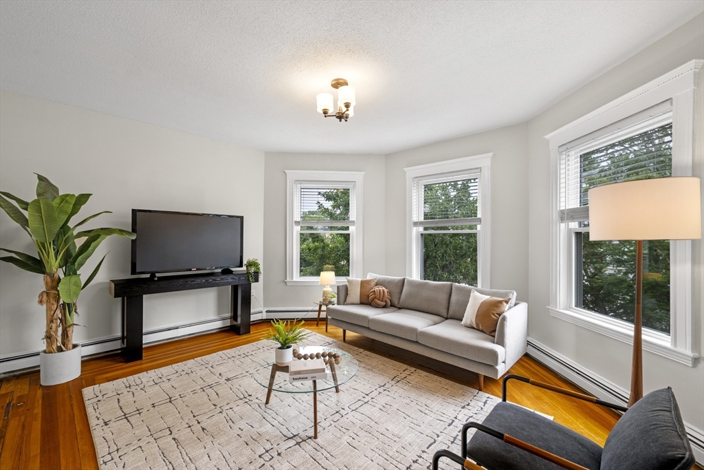 14 Holton St 3