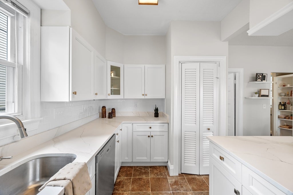14 Holton St #3, Medford, MA, 14 Holton St #3, Medford, MA Photo #6