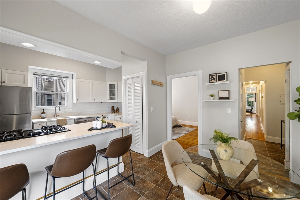 14 Holton St 3