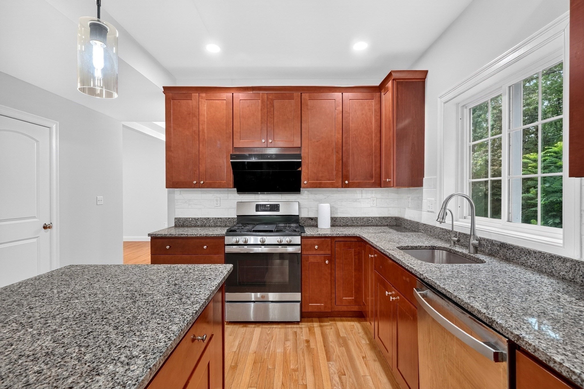 12 Cowdry Hill Rd, Westford, MA Photo #6