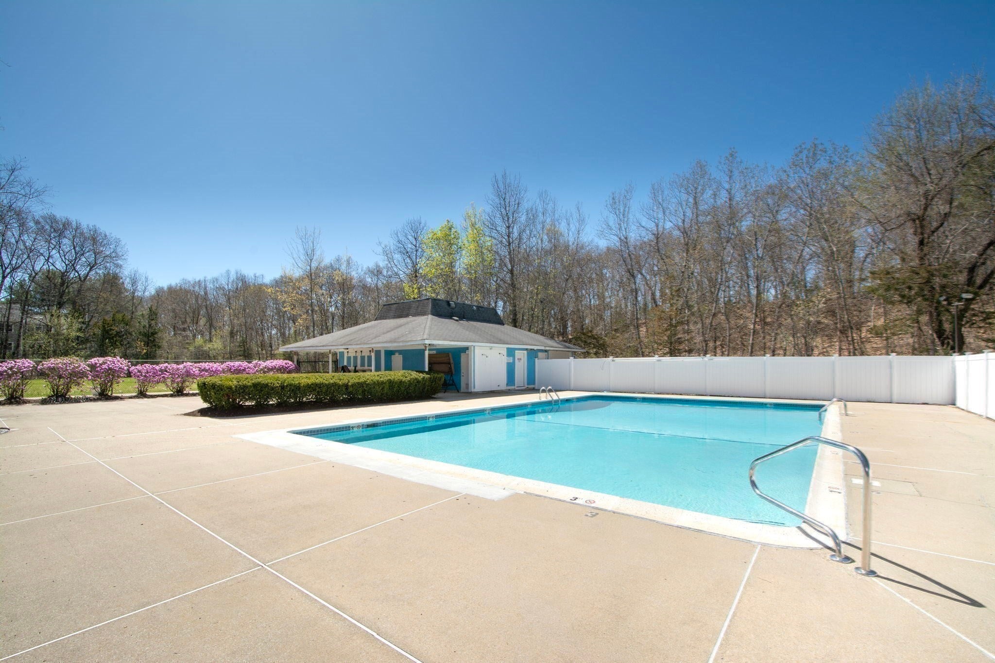 3 Beals Cove Rd #E, Hingham, MA Photo #6