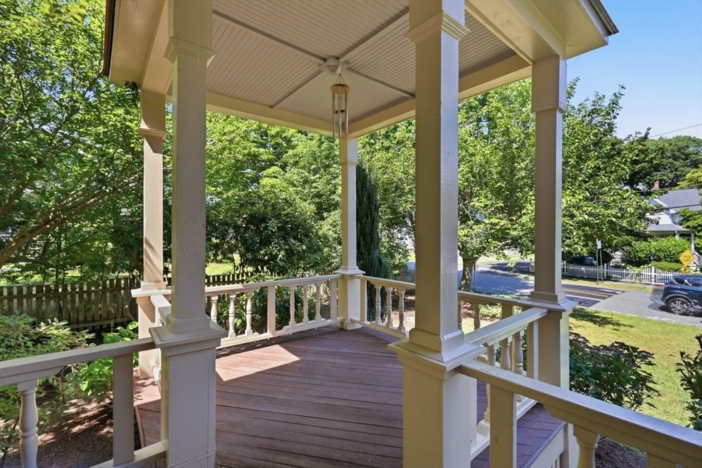 26 Woodlawn Street