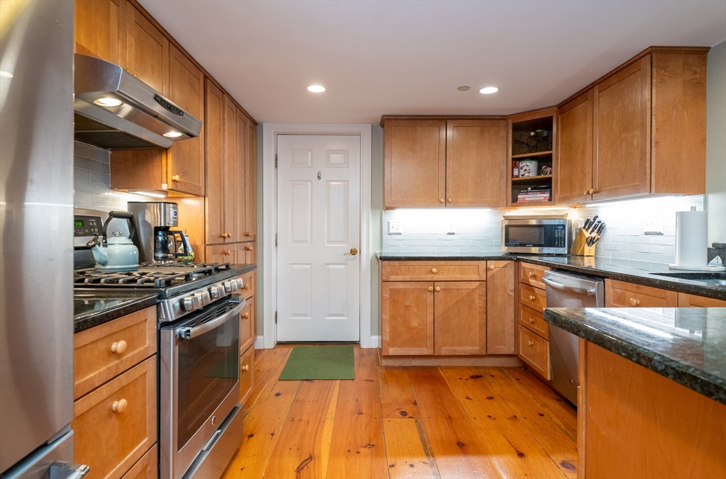 18 County Street #4, Ipswich, MA Photo #16