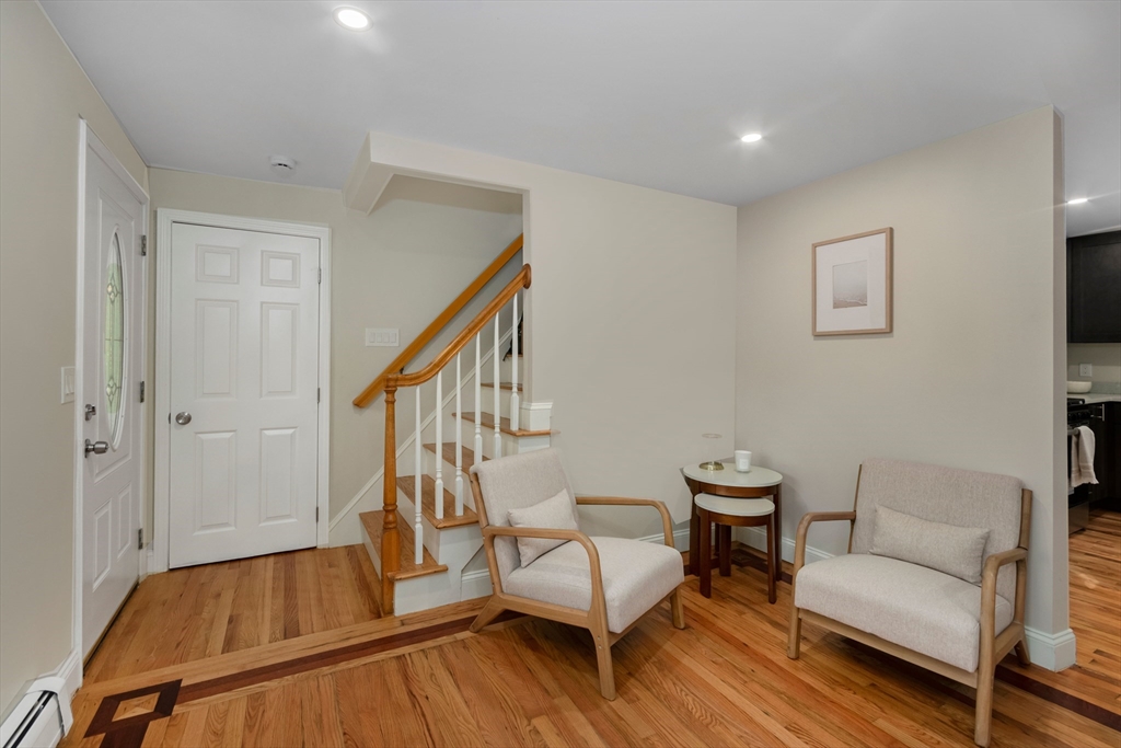 103 Mayflower Ln
