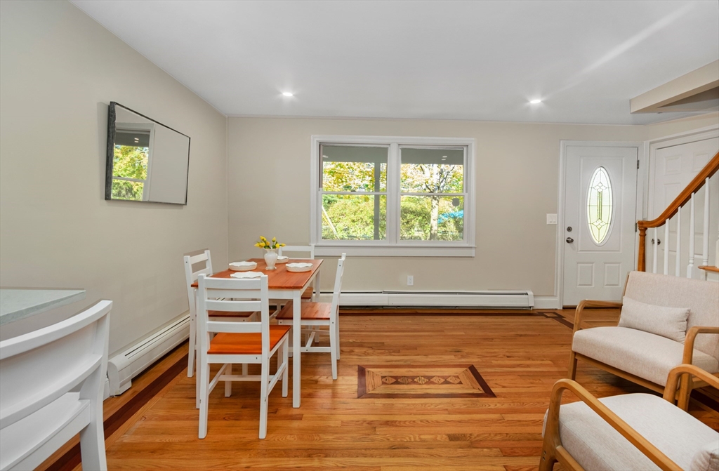 103 Mayflower Ln